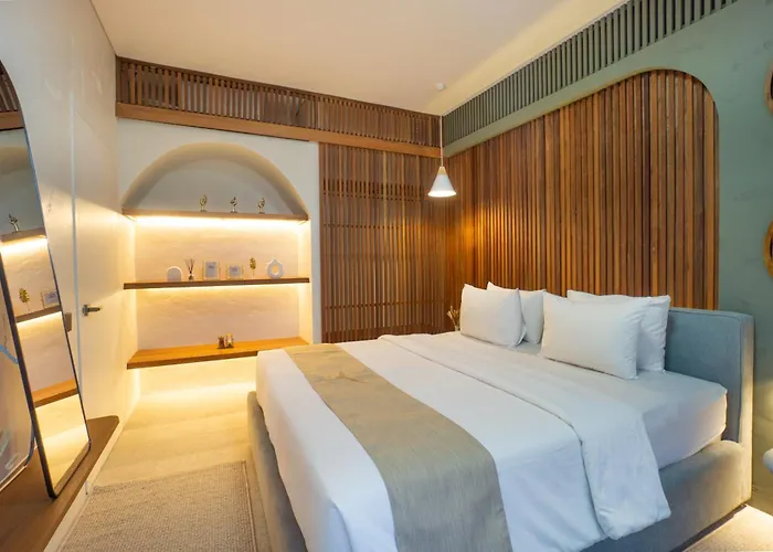 White By Iji Apartahotel